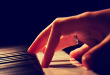 九游娱乐：[国内球]第一届“友谊杯”中外政企球邀请赛开幕.